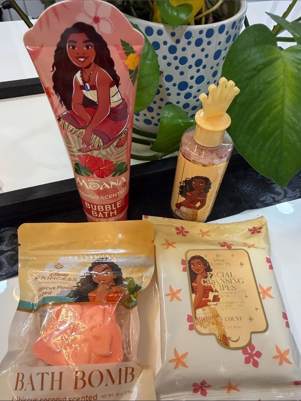 Disney Moana Bubble bath, bath salts, bath bomb and facial cleansing wipes combo